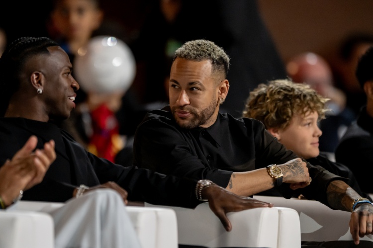 体育直播-阿斯：美国财团拟3.5亿欧收购桑托斯 内马尔家族也想收购但没成功